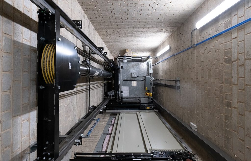 آسانسور هیدرولیک غیر مستقیم